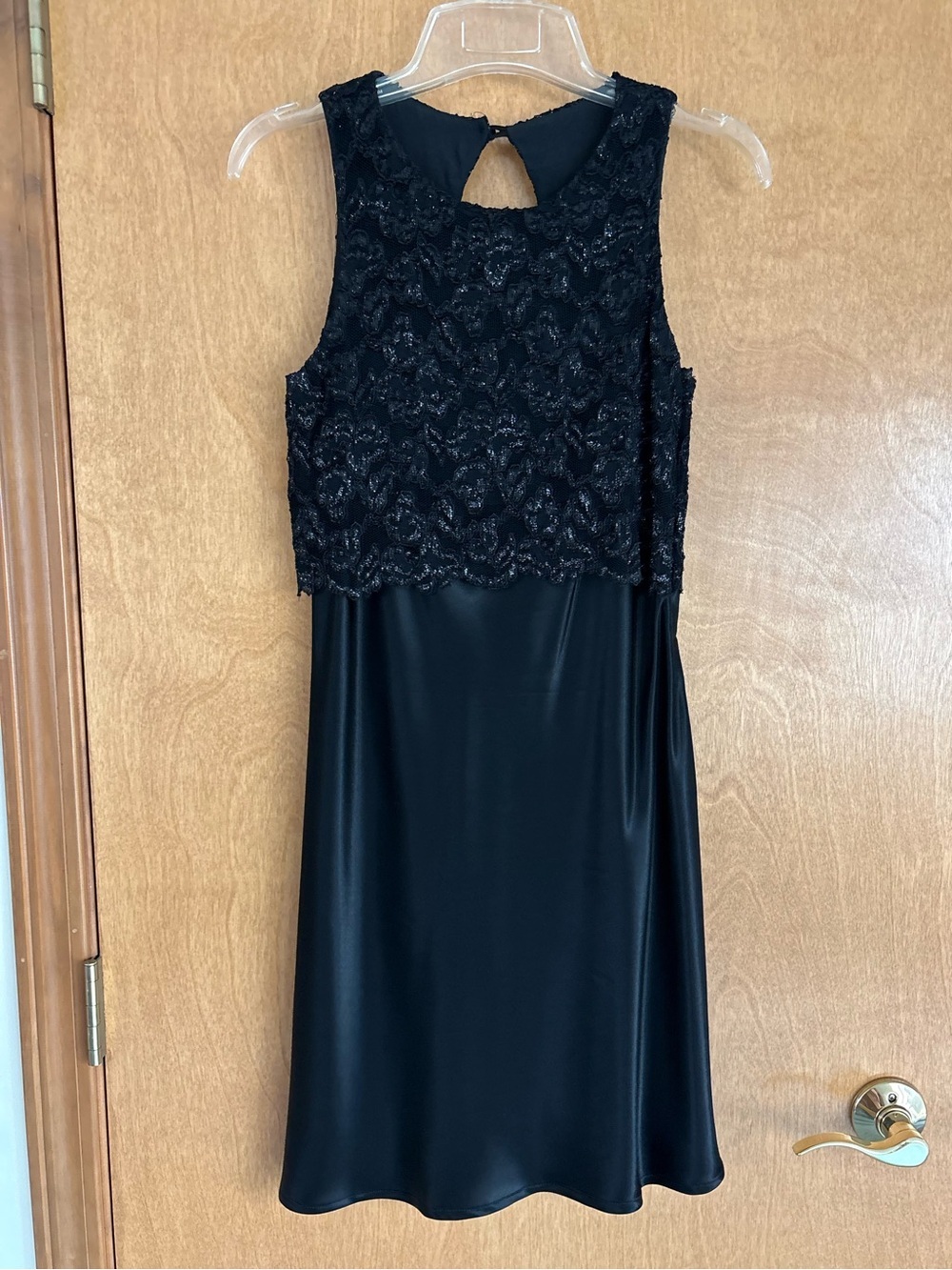 STUNNING VINTAGE MARNIE WEST Black Lace Bodice Sleeveless Evening Dress. Size 4
